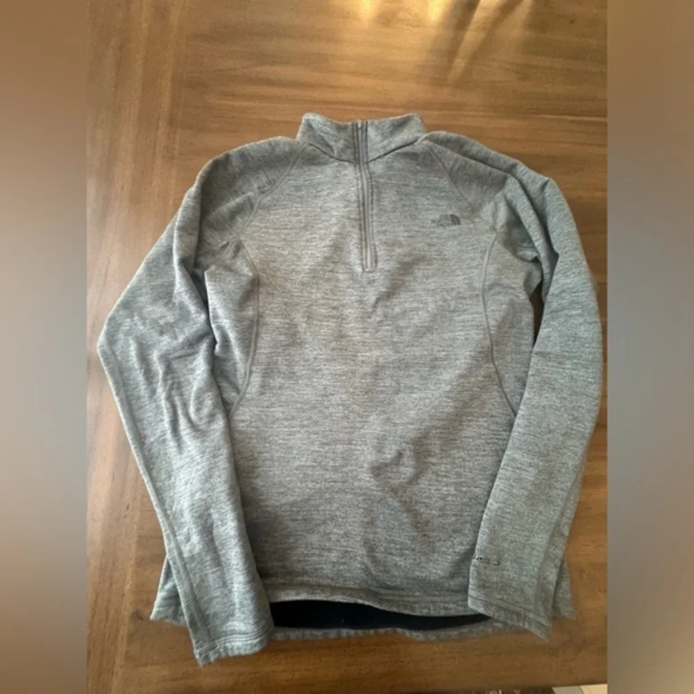 The North Face Grey Sweater Size Medium